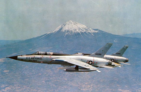 F 105 Thunderchiefs Mt Fuji