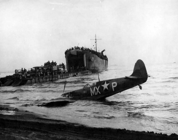 Spitfire Mk Vc trop MX P JK707 307th FS shot down by US Navy fire off Salerno Italy 1943