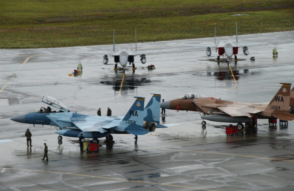 Red Flag 07-3 070711 F 3646G 009 1980x1290 1