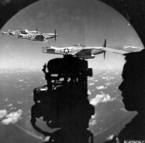 P 51D 25 Na Mustang 44 72864