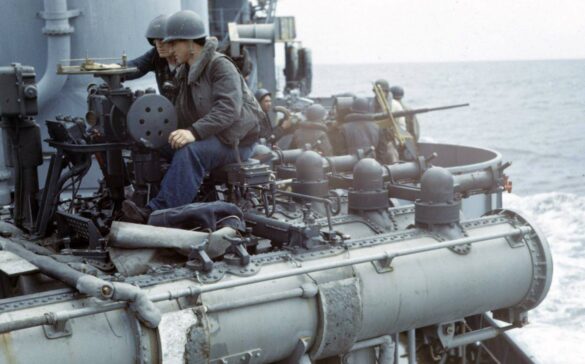 WWII U.S. Aircraft Carrier Deck – Crew Colors, FS Codes & Diorama Guide Infographic of WWII U.S. Navy Aircraft Carrier Deck Support Equipment, Tractors, Fuel & Ammo Carts, and Deck Crew with FS Color Codes for Scale Modeling Dioramas