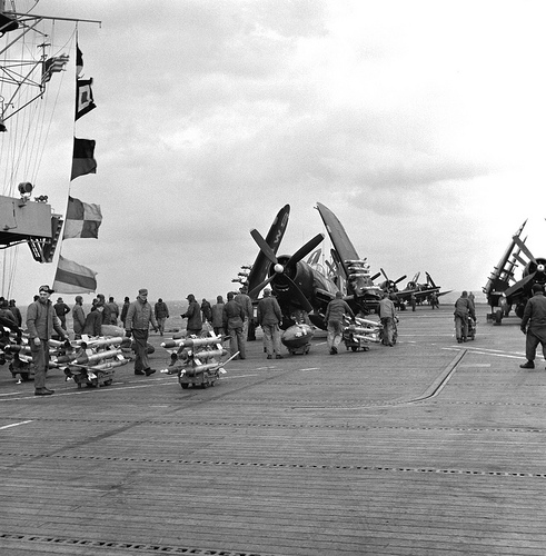 WWII U.S. Aircraft Carrier Deck – Crew Colors, FS Codes & Diorama Guide Infographic of WWII U.S. Navy Aircraft Carrier Deck Support Equipment, Tractors, Fuel & Ammo Carts, and Deck Crew with FS Color Codes for Scale Modeling Dioramas