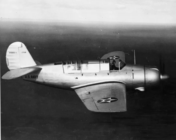 Curtiss XSB2C-1 Helldiver prototype during first flight in 1940 Curtiss Helldiver, XSB2C-1 Prototype accident XSB2C-1 prototype crashed due to loss of control during test flight