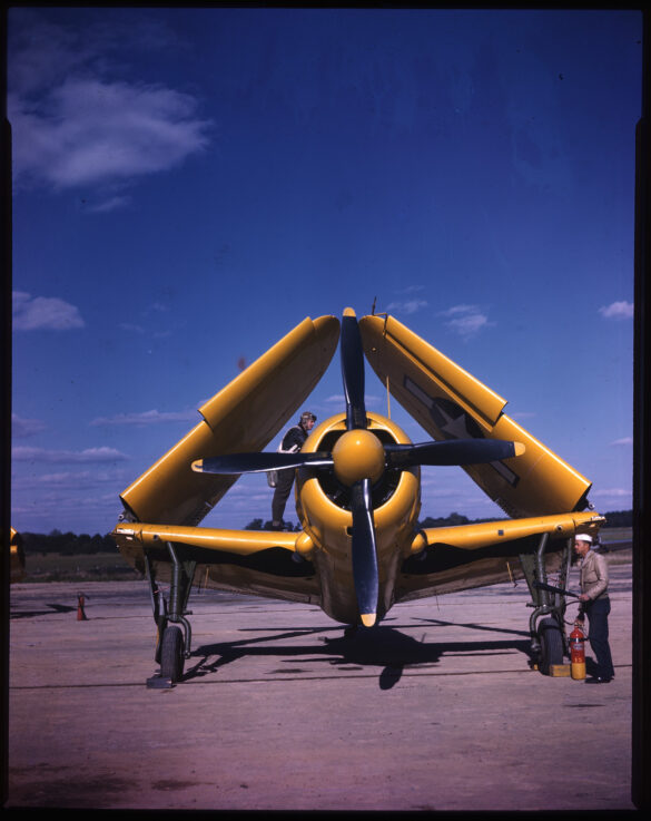 Curtiss XSB2C-1 Helldiver prototype during first flight in 1940 Curtiss Helldiver, XSB2C-1 Prototype accident XSB2C-1 prototype crashed due to loss of control during test flight