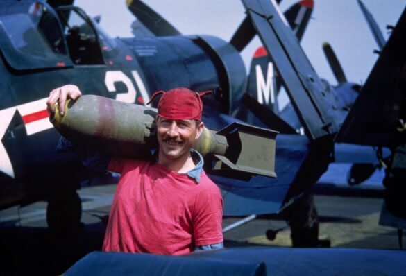 F4U 100-lb bomb Korea0020 F4U 100 lb bomb Korea0020