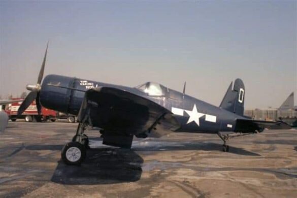 F4U-4 Corsair NAS Olathe Naval Reserve: The Last Fortress of the Bent-Wing Legends 139 F4U-4 Corsair NAS Olathe”, “Light Gull Gray scheme”, “Corsair restoration reference”.