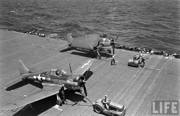 WWII U.S. Aircraft Carrier Deck – Crew Colors, FS Codes & Diorama Guide Infographic of WWII U.S. Navy Aircraft Carrier Deck Support Equipment, Tractors, Fuel & Ammo Carts, and Deck Crew with FS Color Codes for Scale Modeling Dioramas