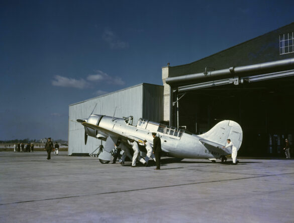 Curtiss XSB2C-1 Helldiver prototype during first flight in 1940 Curtiss Helldiver, XSB2C-1 Prototype accident XSB2C-1 prototype crashed due to loss of control during test flight