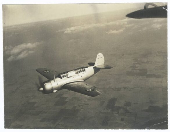 Curtiss XSB2C-1 Helldiver prototype during first flight in 1940 Curtiss Helldiver, XSB2C-1 Prototype accident XSB2C-1 prototype crashed due to loss of control during test flight