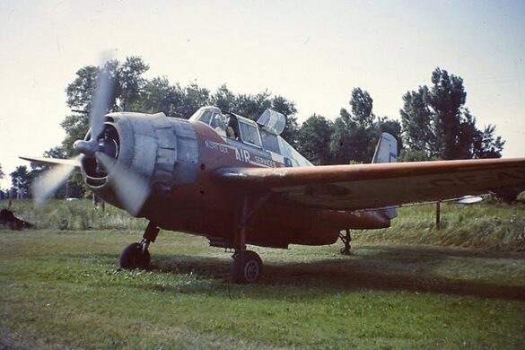 TBM Avenger Spray Plane – WWII Bomber Converted for Farming and Firefighting TBM Avenger firebomber in flight over forest fire zone – Canada, 1970s Converted TBM Avenger crop duster with yellow-red livery parked at rural airstrip Underside view of TBM with spray booms installed under wings Scale model of TBM Avenger spray plane with belly tank and weathered finish