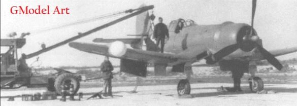 "F4U-2(N) Corsair night fighter with radar dome on right wingtip – VF(N)-101, USS Enterprise, 1944" "Modified F4U-1A Corsair converted to night fighter configuration – VMF(N)-532, Roi Island base, 1944" "US Navy F4U-2 Corsair with flame arrestors and black-over-blue night camouflage" "Close-up of AIA radar dome installed on F4U-2 wing – early WWII night fighter technology" "Cockpit interior of F4U-2(N) with Sperry autopilot and radar display"