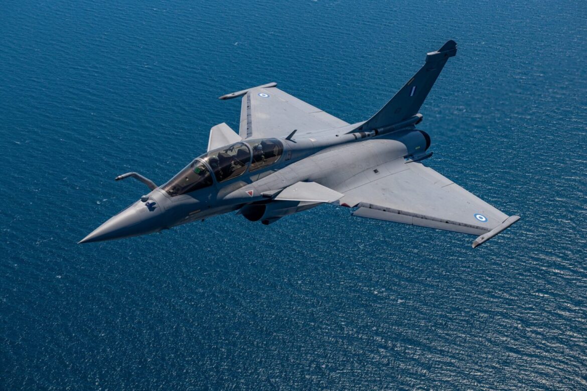 Greek Rafale F3R scale model with SCALP-MICA combo load and weathering