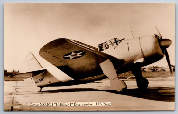 Curtiss XSB2C-1 Helldiver prototype during first flight in 1940 Curtiss Helldiver, XSB2C-1 Prototype accident XSB2C-1 prototype crashed due to loss of control during test flight