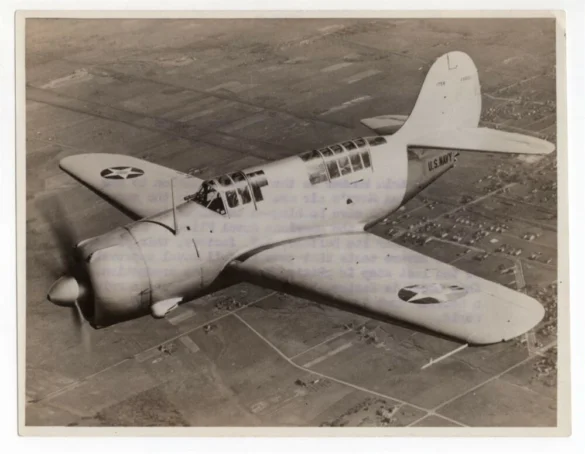 Curtiss XSB2C-1 Helldiver prototype during first flight in 1940 Curtiss Helldiver, XSB2C-1 Prototype accident XSB2C-1 prototype crashed due to loss of control during test flight