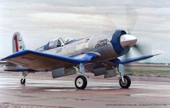 F4U Super Corsair Budweiser Light 1 Reno Air Races N31518 F4U Super Corsair Budweiser Light 1 N31518 racing at Reno Air Races at high speed