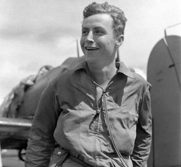 F6F Hellcat – Air Group 16 USS Lexington (CV-16) F6F-3 Hellcat Air Group 16 in tricolor variant aboard USS Lexington CV-16 with pilots before the mission