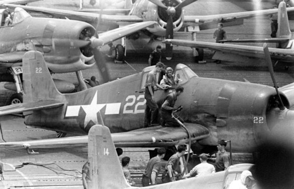 F6F Hellcat – Air Group 16 USS Lexington (CV-16) F6F-3 Hellcat Air Group 16 in tricolor variant aboard USS Lexington CV-16 with pilots before the mission