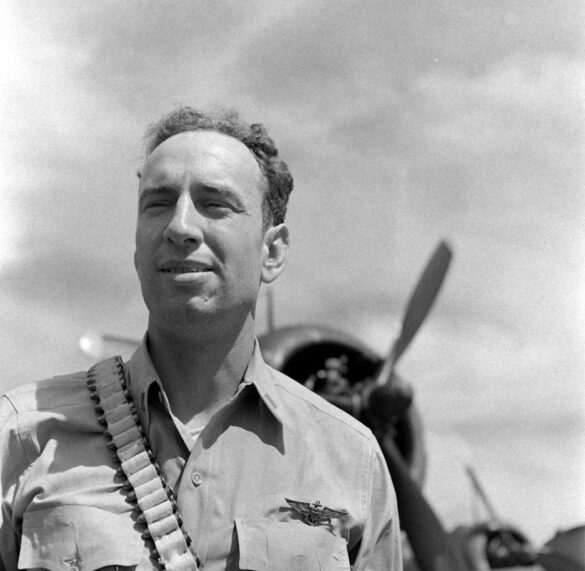 F6F Hellcat – Air Group 16 USS Lexington (CV-16) F6F-3 Hellcat Air Group 16 in tricolor variant aboard USS Lexington CV-16 with pilots before the mission