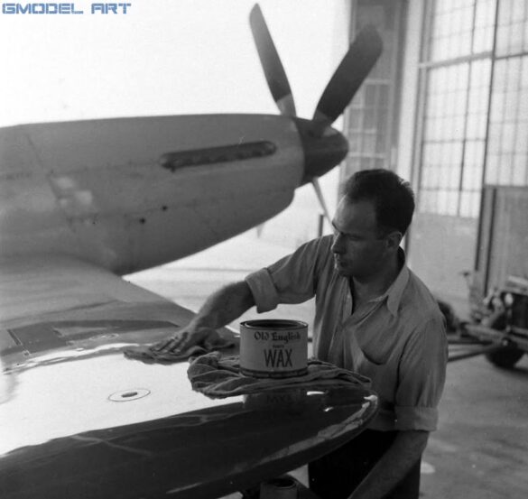 North American P-51 Mustang racing aircraft Bendix Trophy 1940s black and white historical image