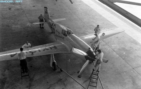 North American P-51 Mustang racing aircraft Bendix Trophy 1940s black and white historical image