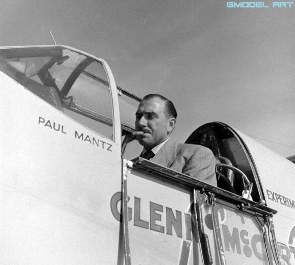 North American P-51 Mustang racing aircraft Bendix Trophy 1940s black and white historical image