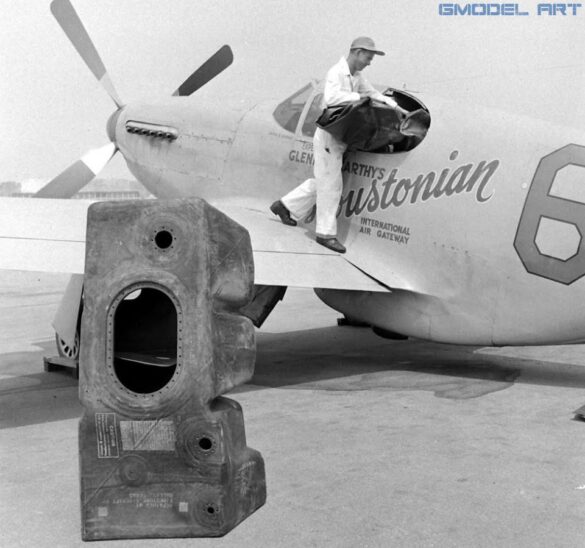 North American P-51 Mustang racing aircraft Bendix Trophy 1940s black and white historical image