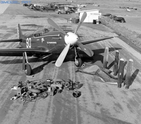 North American P-51 Mustang racing aircraft Bendix Trophy 1940s black and white historical image