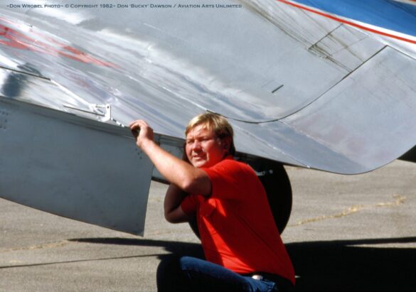 F4U Super Corsair Budweiser Light 1 Reno Air Races N31518 F4U Super Corsair Budweiser Light 1 N31518 racing at Reno Air Races at high speed