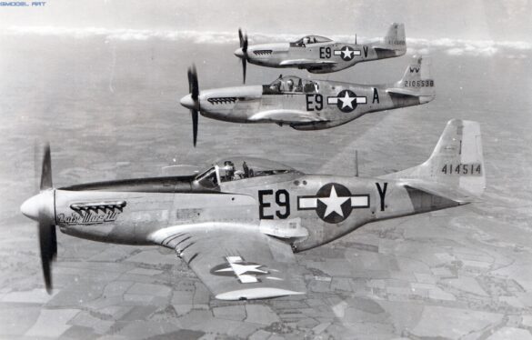 North American P-51 Mustang racing aircraft Bendix Trophy 1940s black and white historical image