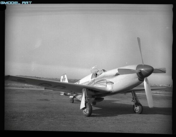 North American P-51 Mustang racing aircraft Bendix Trophy 1940s black and white historical image