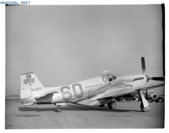 North American P-51 Mustang racing aircraft Bendix Trophy 1940s black and white historical image