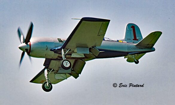 F4U Super Corsair Budweiser Light 1 Reno Air Races N31518 F4U Super Corsair Budweiser Light 1 N31518 racing at Reno Air Races at high speed