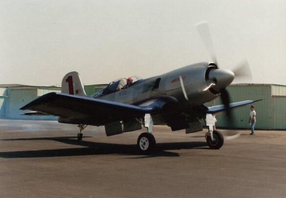 F4U Super Corsair Budweiser Light 1 Reno Air Races N31518 F4U Super Corsair Budweiser Light 1 N31518 racing at Reno Air Races at high speed