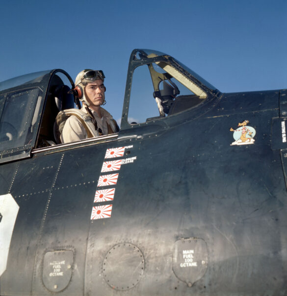 F6F Hellcat – Air Group 16 USS Lexington (CV-16) F6F-3 Hellcat Air Group 16 in tricolor variant aboard USS Lexington CV-16 with pilots before the mission