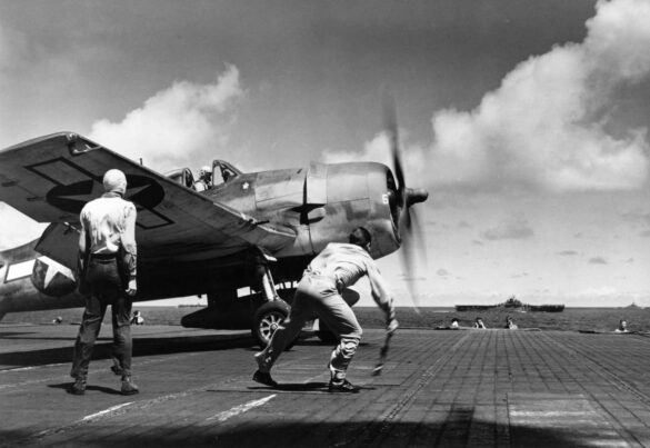 Grumman-F6F-3-Hellcat-VF-16-White-5-preparing-to-launch-during-Gilberts-Operation-Nov-1943-01 F6F-3 Hellcat Air Group 16 in tricolor variant aboard USS Lexington CV-16 with pilots before the mission
