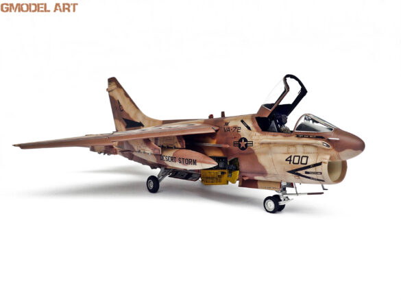 A-7E Corsair II VA-72 Blue Hawks Desert Storm 1991 scale model 1/48