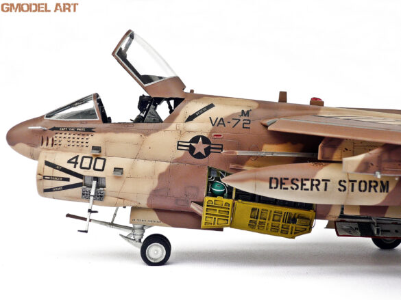 A-7E Corsair II VA-72 Blue Hawks Desert Storm 1991 scale model 1/48