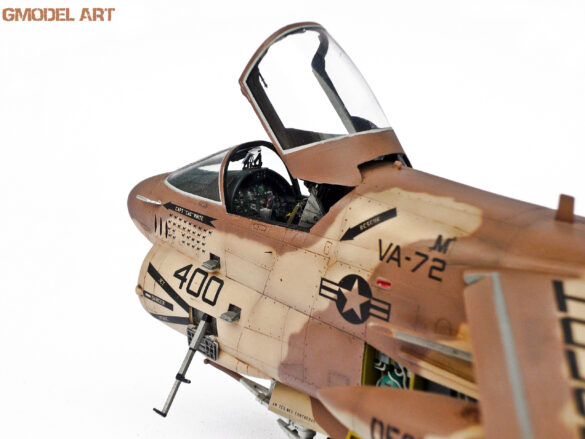A-7E Corsair II VA-72 Blue Hawks Desert Storm 1991 scale model 1/48