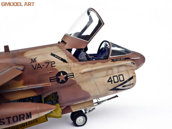 A-7E Corsair II VA-72 Blue Hawks Desert Storm 1991 scale model 1/48
