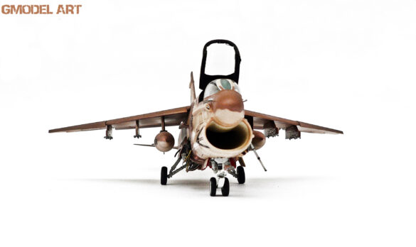 A-7E Corsair II VA-72 Blue Hawks Desert Storm 1991 scale model 1/48