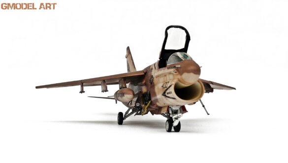 A-7E Corsair II VA-72 Blue Hawks Desert Storm 1991 scale model 1/48