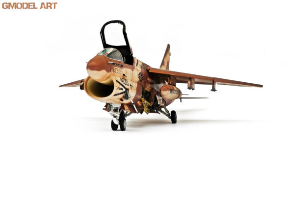 A-7E Corsair II VA-72 Blue Hawks Desert Storm 1991 scale model 1/48