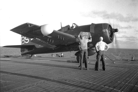 F6F-5N Hellcatuuuu