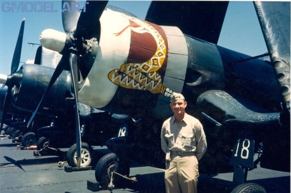 1stLtBudYountfromVMF 323posesinfrontofhisF4U 4CorsairsaboardtheUSSSicilyCVE 1181951 zpsee2e18d1