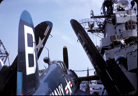 F4U-4-Corsair-Korean War Glossy Sea Blue ANA 623