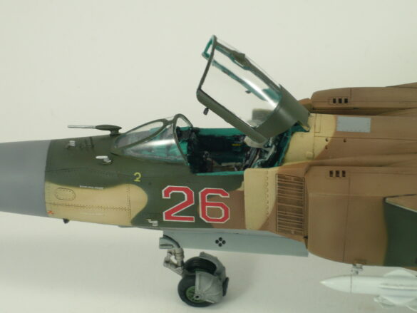MiG-23ML Red 26 Scale Model Build Guide – Painting, Weathering and Camouflage Techniques MiG-23ML Red 26 scale model with Soviet camouflage and weathering details