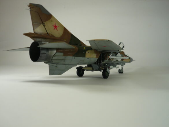 MiG-23ML Red 26 Scale Model Build Guide – Painting, Weathering and Camouflage Techniques MiG-23ML model during camouflage painting process with preshading