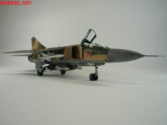 MiG-23ML Red 26 Scale Model Build Guide – Painting, Weathering and Camouflage Techniques MiG-23ML Red 26 scale model with Soviet camouflage and weathering details