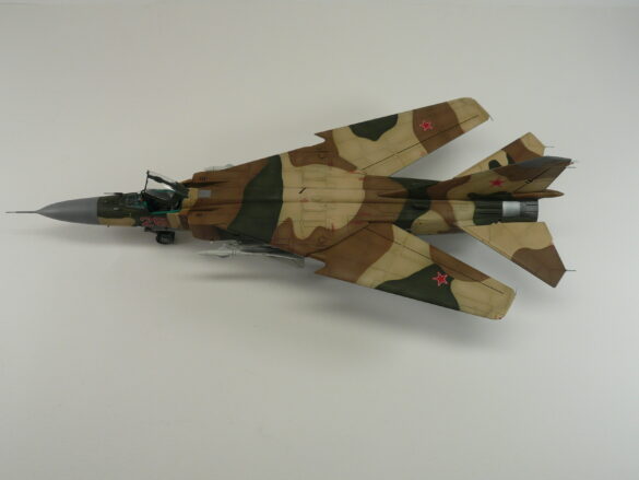 MiG-23ML Red 26 Scale Model Build Guide – Painting, Weathering and Camouflage Techniques MiG-23ML Red 26 scale model with Soviet camouflage and weathering details