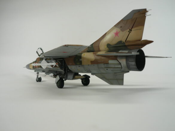 MiG-23ML Red 26 Scale Model Build Guide – Painting, Weathering and Camouflage Techniques MiG-23ML model during camouflage painting process with preshading
